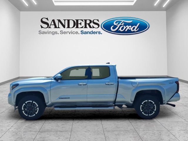 Used 2025 Toyota Tacoma TRD Sport AWD/4WD image 5