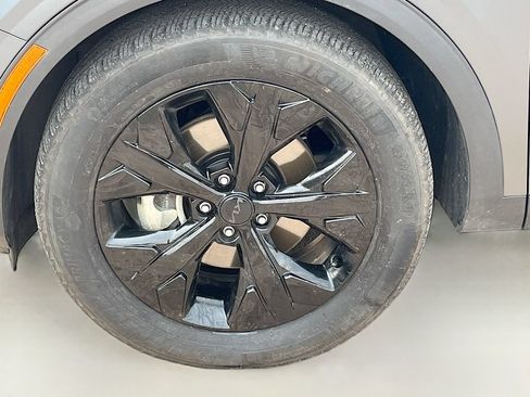 Used 2025 Kia Sportage X-Line AWD/4WD image 32