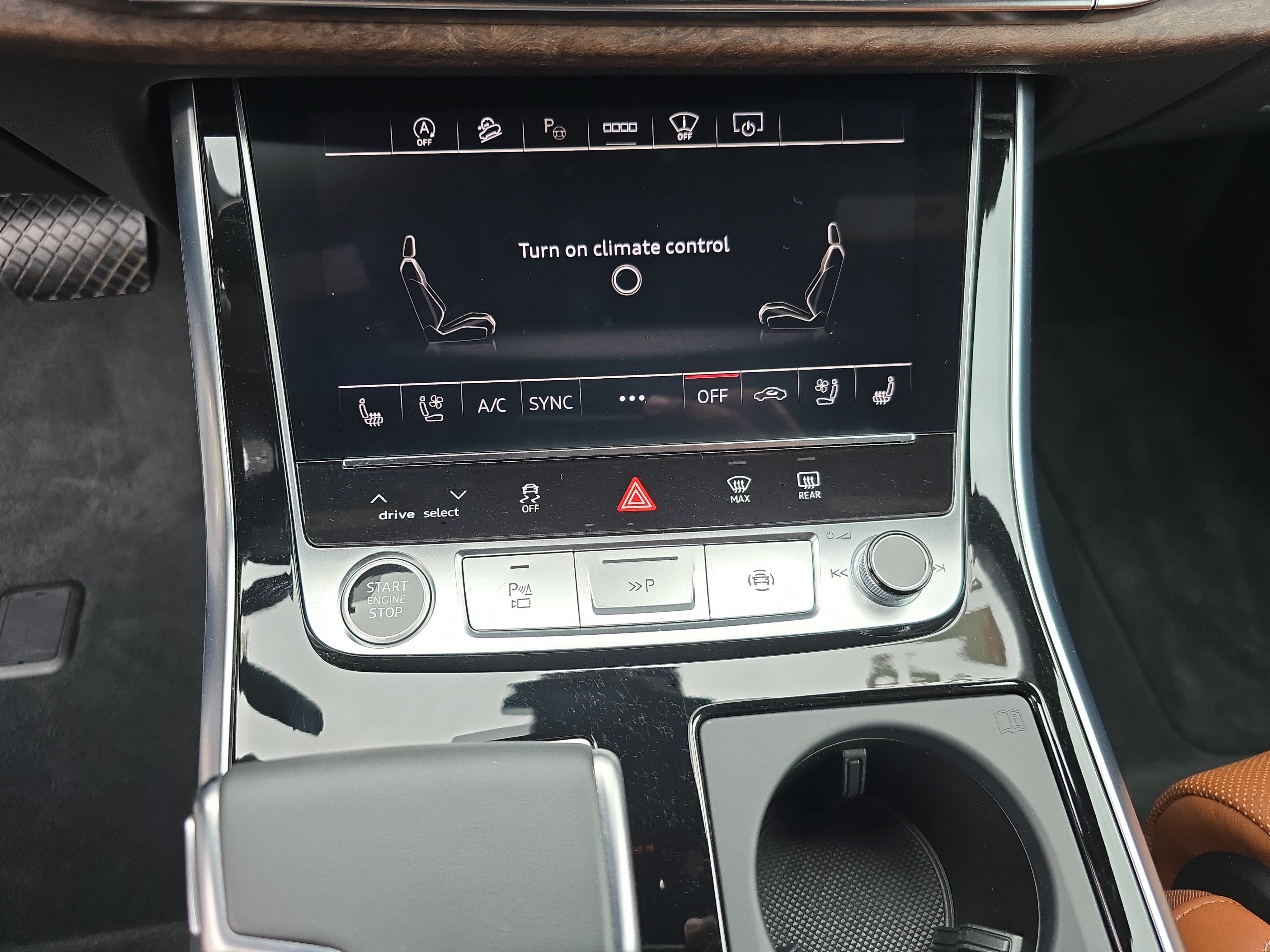 Used 2025 Audi Q8 Prestige AWD/4WD image 18