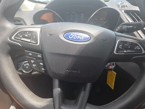 Used 2017 Ford Escape SE AWD/4WD image 11