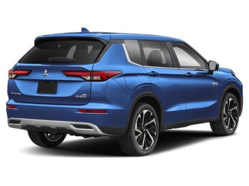 New 2025 Mitsubishi Outlander SE image 3