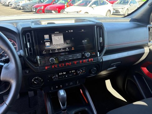 Used 2026 Nissan Frontier PRO-4X AWD/4WD image 14
