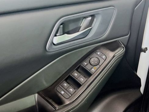Used 2026 Nissan Rogue SV FWD image 16