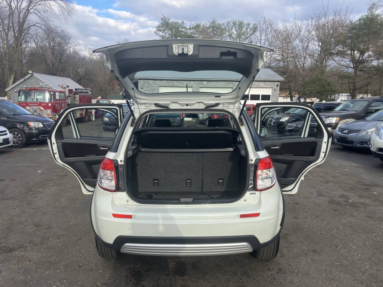 Used 2009 Suzuki SX4 AWD Hatchback image 29