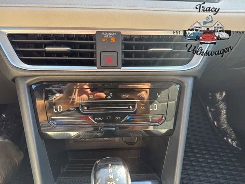 New 2025 Volkswagen Taos SE image 12