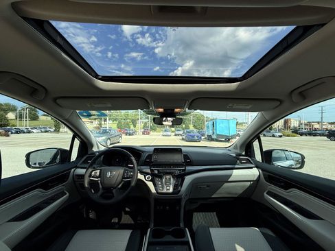Used 2026 Honda Odyssey Elite image 31