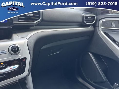 Certified 2022 Ford Explorer XLT w/ Equipment Group 202A image 27