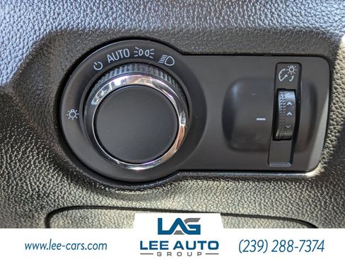 Used 2014 Chevrolet Cruze LS FWD image 18