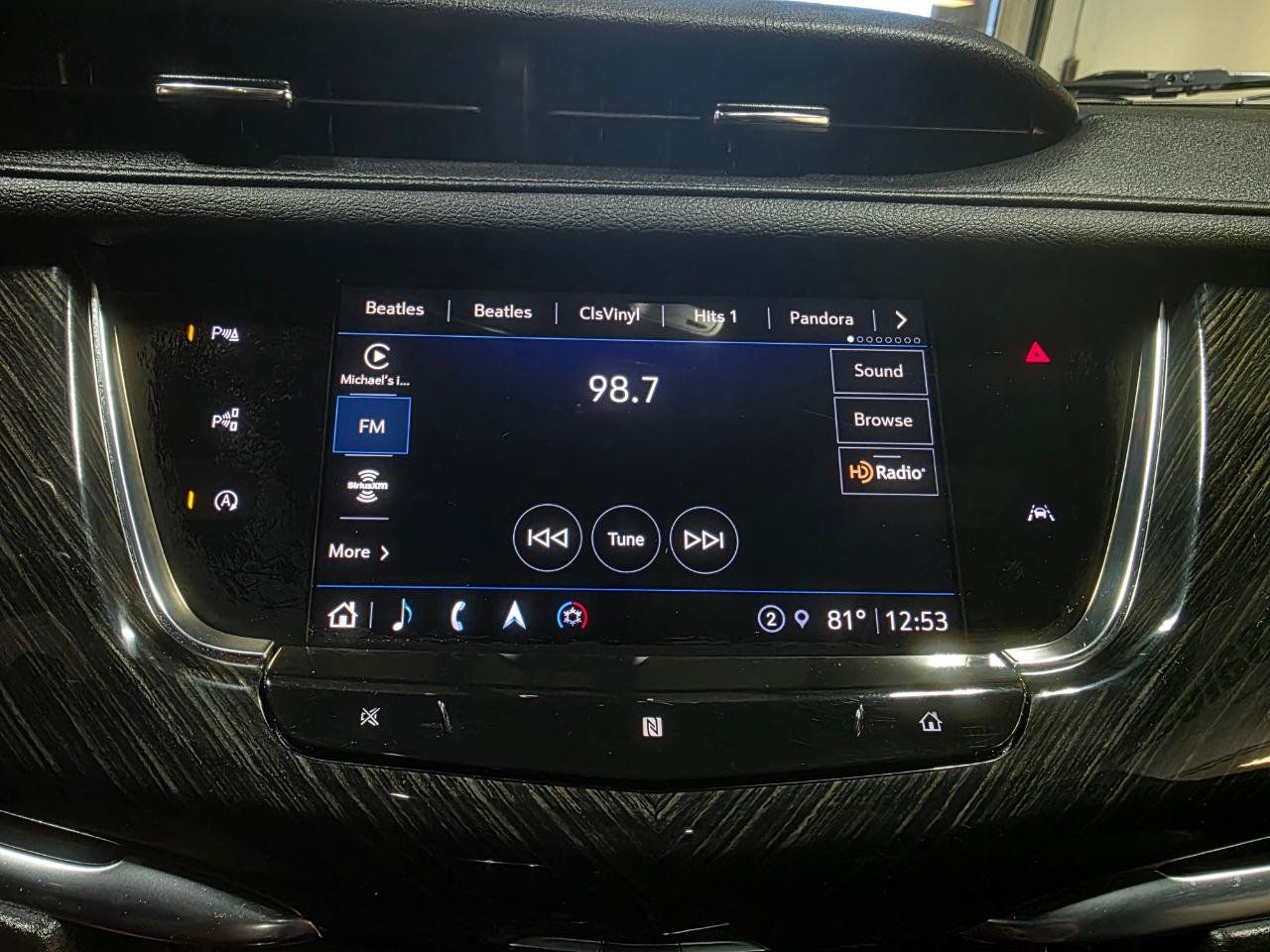 Used 2021 Cadillac XT6 Premium Luxury AWD/4WD image 34