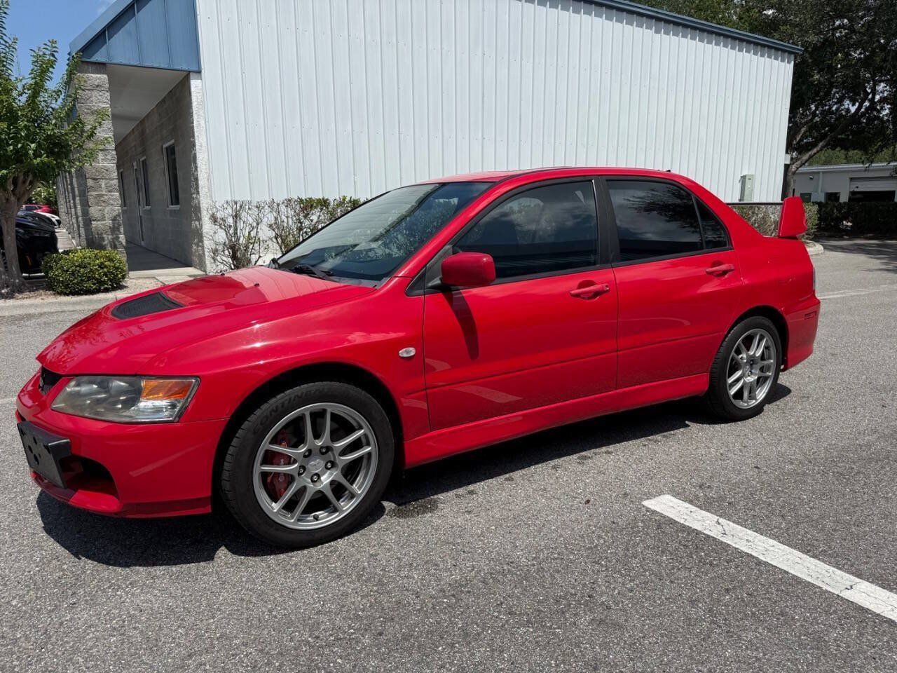 Used 2006 Mitsubishi Lancer Evolution AWD/4WD image 3