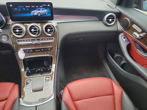 Used 2023 Mercedes-Benz GLC 300 4MATIC Coupe image 17