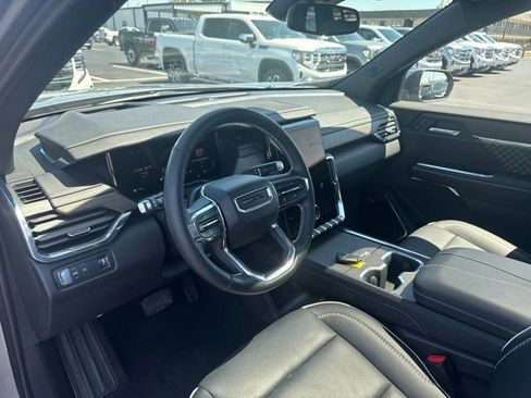 Used 2024 GMC Acadia Denali FWD image 11