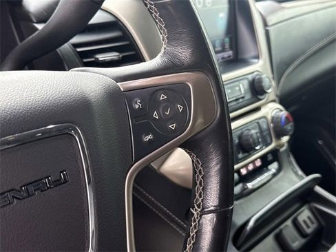 Used 2018 GMC Yukon Denali image 34