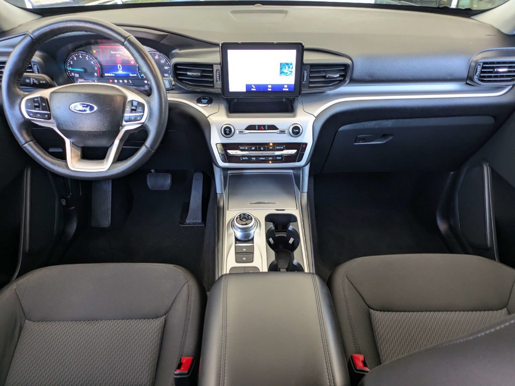 Used 2023 Ford Explorer XLT RWD image 17