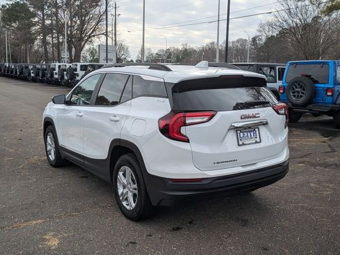 Used 2022 GMC Terrain SLE w/ Driver Convenience Package image 7