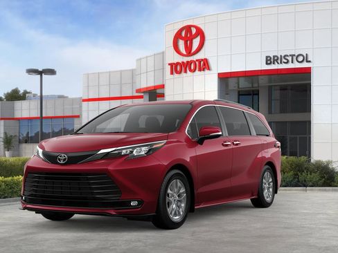 New 2026 Toyota Sienna XLE image 17