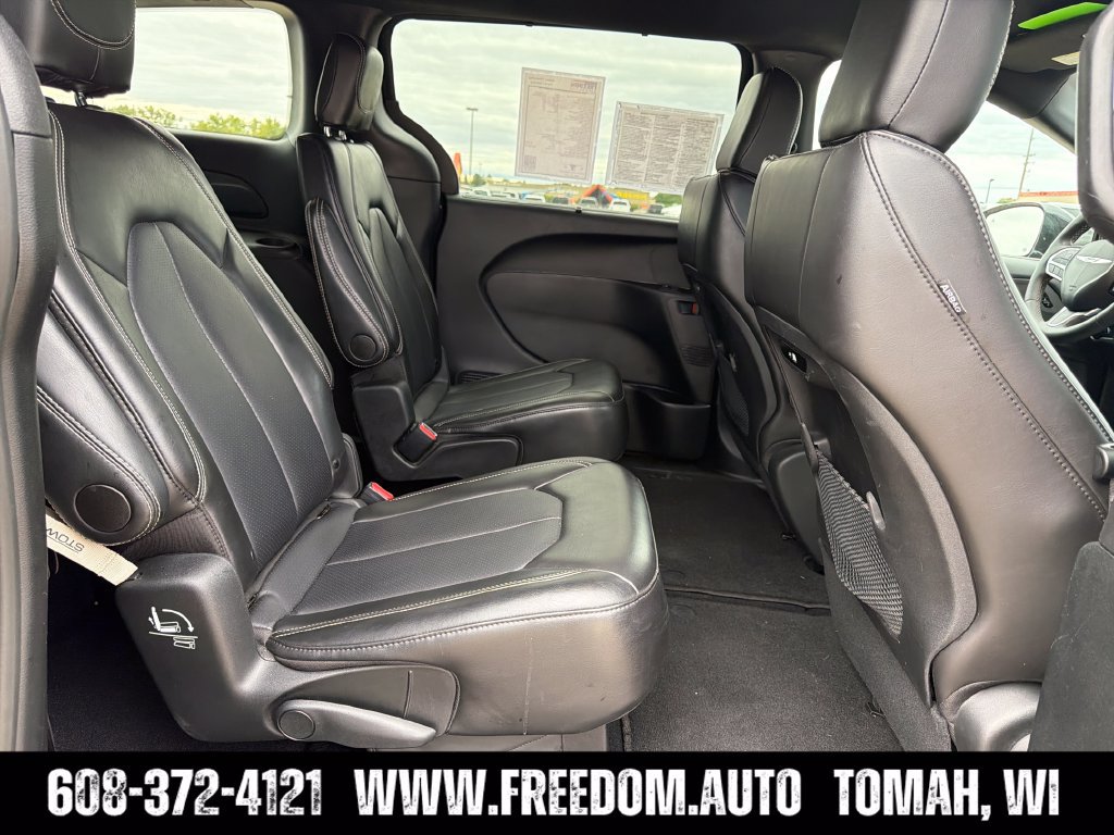 Used 2025 Chrysler Pacifica Select FWD image 35