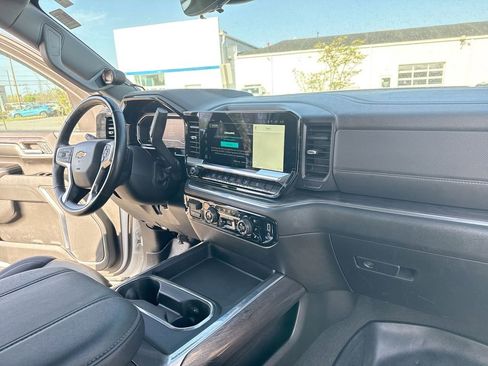 Used 2024 Chevrolet Silverado 2500 LTZ w/ LTZ Plus Package image 27