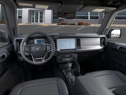 New 2025 Ford Bronco Badlands image 9
