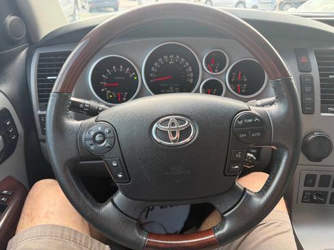 Used 2013 Toyota Sequoia Platinum image 14