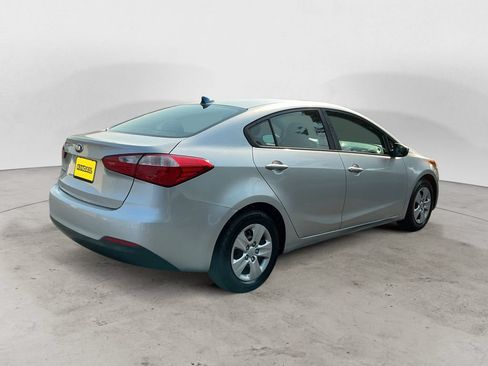 Used 2015 Kia Forte LX FWD image 5