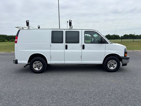 Used 2020 GMC Savana 2500 w/ Driver Convenience Package RWD image 5