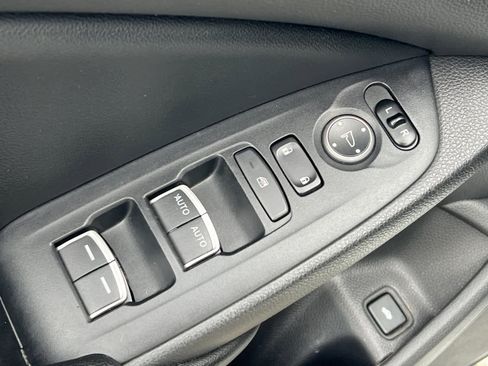 Used 2019 Honda Accord Sport image 13