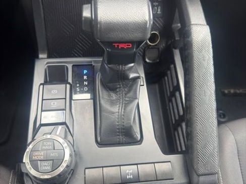 Used 2024 Toyota Tacoma TRD Off-Road AWD/4WD image 13