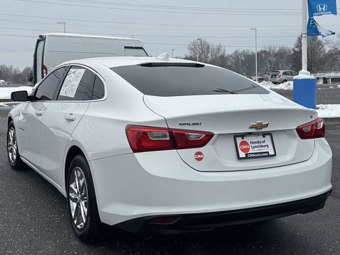 Used 2018 Chevrolet Malibu LT image 3