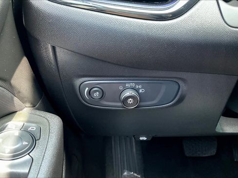 Used 2024 Chevrolet Equinox RS image 32