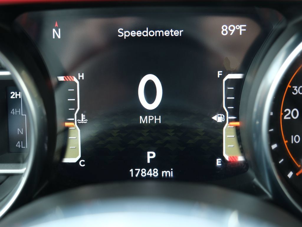Used 2023 Jeep Gladiator Rubicon w/ Cold Weather Group AWD/4WD image 4