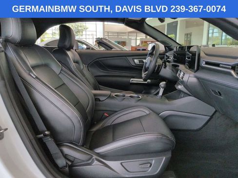 Used 2025 Ford Mustang GT Premium RWD image 14