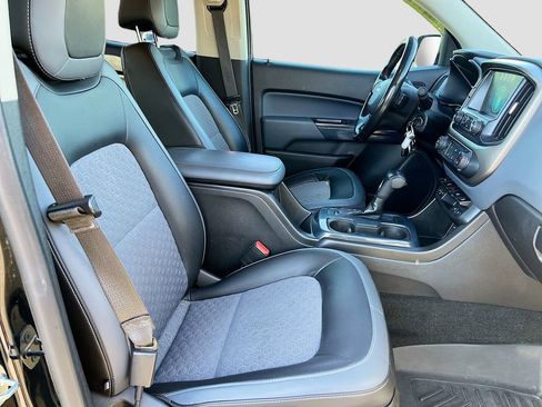 Used 2017 Chevrolet Colorado Z71 image 26