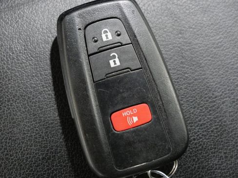 Used 2019 Toyota C-HR Limited FWD image 27