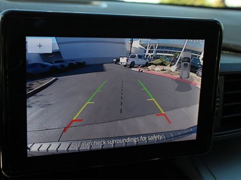 Used 2022 Ford Explorer XLT image 31