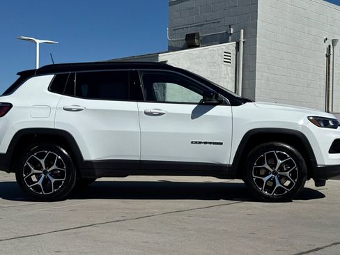 Used 2025 Jeep Compass Limited image 2