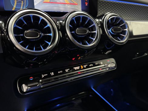 Certified 2024 Mercedes-Benz EQB 300 4MATIC image 31