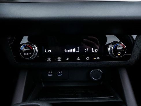 New 2025 Mitsubishi Outlander ES image 19