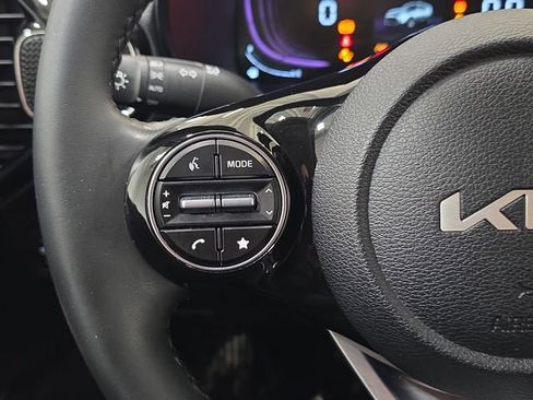 Used 2025 Kia Soul EX image 16