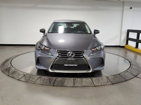 Used 2018 Lexus IS 300 AWD image 2