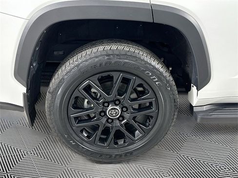 Used 2024 Toyota Sequoia Limited image 31