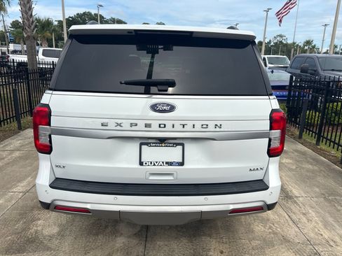 Used 2022 Ford Expedition Max XLT RWD image 18