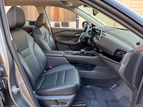 Used 2022 Nissan Rogue SL FWD image 15