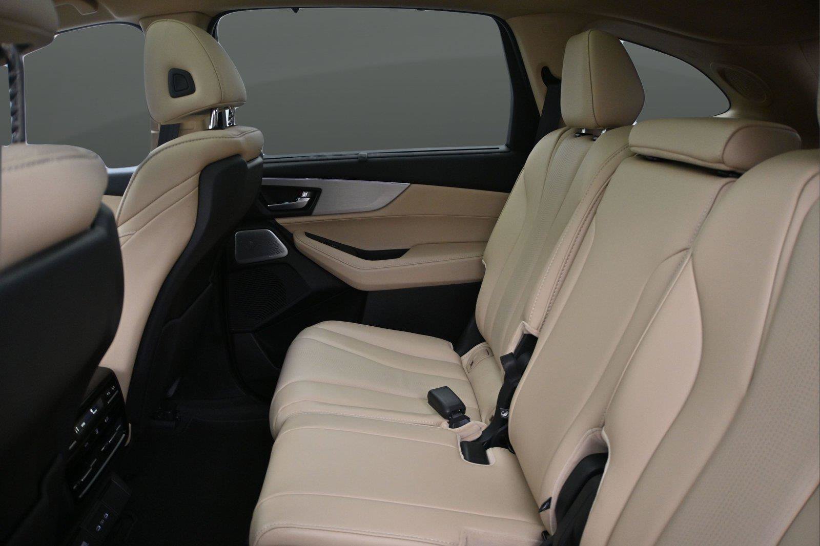 Used 2025 Acura MDX w/ Technology Package AWD/4WD image 14