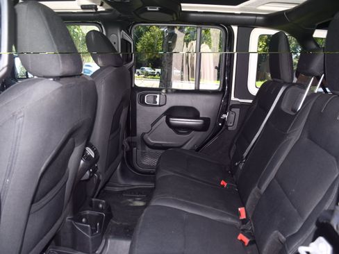 Used 2019 Jeep Wrangler Unlimited Sport S AWD/4WD image 15