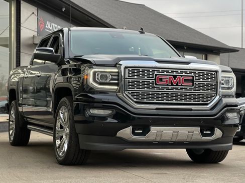 Used 2017 GMC Sierra 1500 Denali w/ Denali Ultimate Package image 39