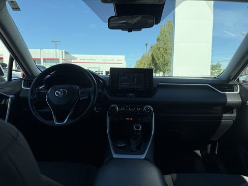 Certified 2021 Toyota RAV4 XLE image 23