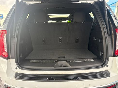 Used 2021 GMC Yukon Denali w/ Denali Premium Package AWD/4WD image 29