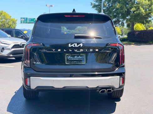 Used 2024 Kia Telluride EX w/ EX Captain's Chair Package FWD image 13