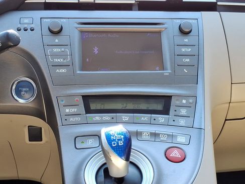 Used 2014 Toyota Prius Two FWD image 6